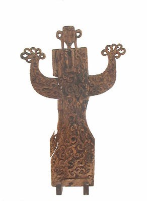 Lot 3017 - Indonesië, houten plankbeeld, "tavu"