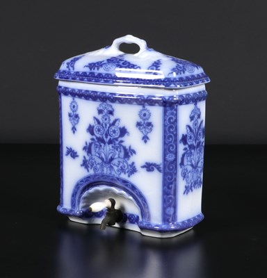Lot 47 - Wandreservoir met kraan, Petrus Regout