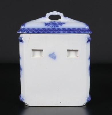Lot 47 - Wandreservoir met kraan, Petrus Regout