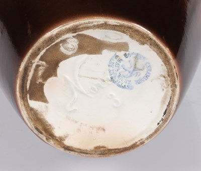 Lot 61 - Vaas met portret van oude man, Henri Breetvelt, Société Céramique