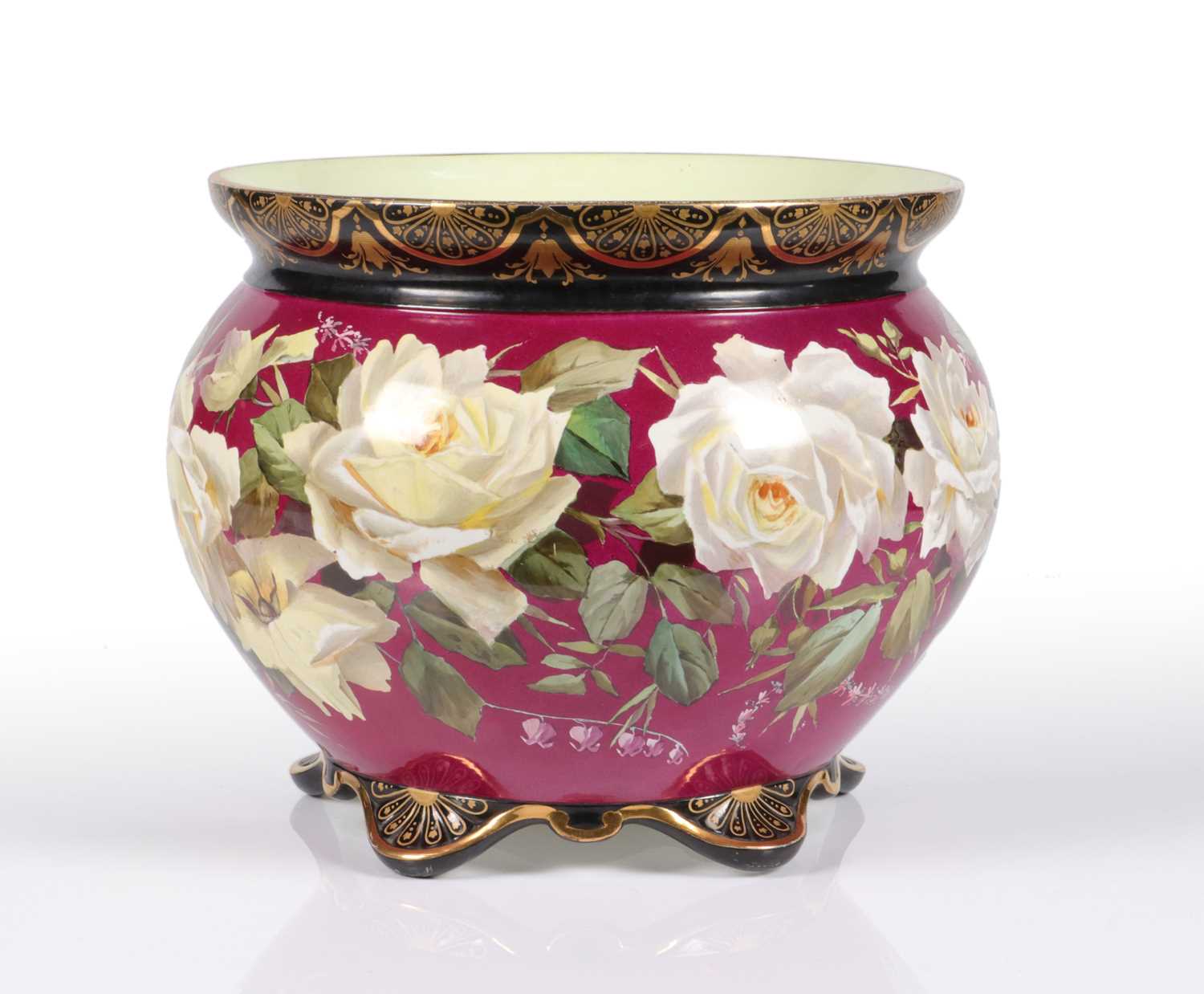 Lot 63 - Cachepot met bloemen, Société Céramique