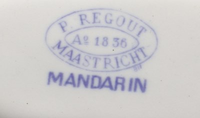 Lot 66 - Vijfdelig lampetstel, decor ‘Mandarin’, Petrus Regout