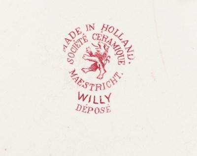 Lot 67 - Tweedelig lampetstel, decor ‘Willy’, Société Céramique