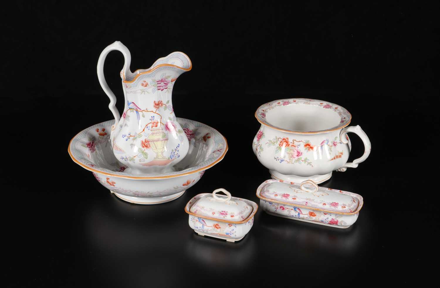 Lot 69 - Vijfdelig lampetstel met chinoiserie decor, Petrus Regout