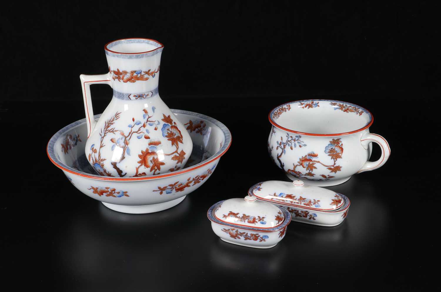 Lot 70 - Vijfdelig lampetstel, decor ‘Cedra’, Petrus Regout