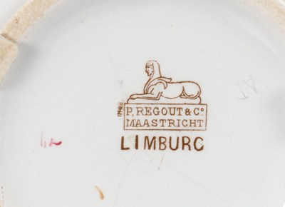 Lot 71 - Vijfdelig lampetstel, decor ‘Limburg’, Petrus Regout