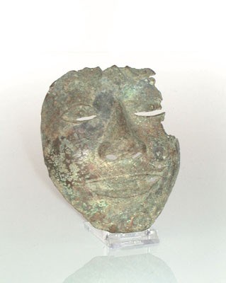 Lot 3131 - Indonesië, bronzen masker
