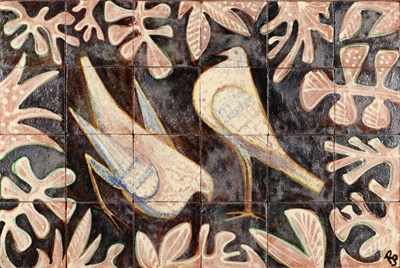 Lot 772 - 24-delig tegeltableau met vogels tussen bladeren, René SMEETS (1905-1976)