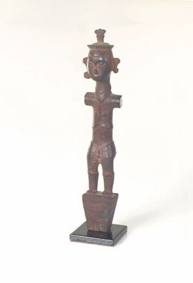 Lot 3183 - Indonesië, houten voorouder figuur, "adu"
