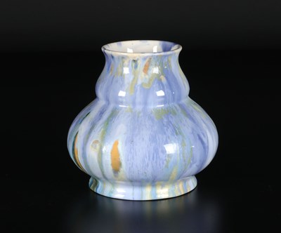 Lot 560 - Vaasje met luster glazuur, Henri Verstijnen, Société Céramique.
