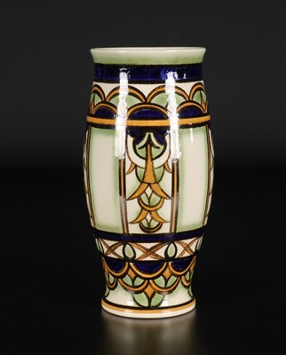 Lot 567 - Vaas, decor ‘Herat’, ontwerp Willem Rozendaal, De Sphinx.