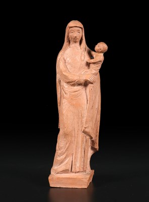 Lot 633 - Terracotta beeld Madonna met kind, Frans Tuinstra.