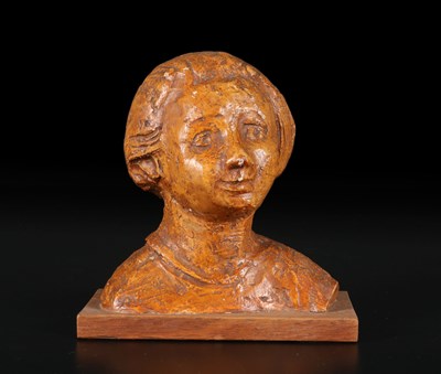 Lot 617 - Terracotta buste van een vrouw, Charles Vos.