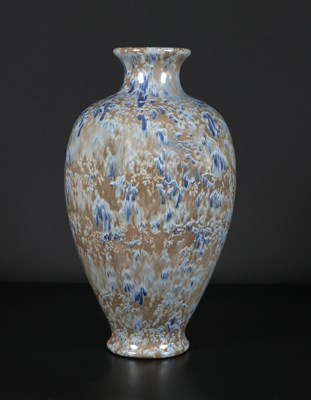 Lot 570 - Grote vaas met lusterglazuur, Petrus Regout, Maastricht.