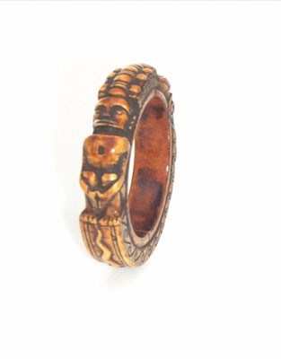 Lot 3193 - Indonesië, ivoren armband