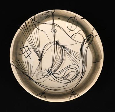 Lot 556 - Schotel met vogeldecor, Charles Eyck, De Sphinx.