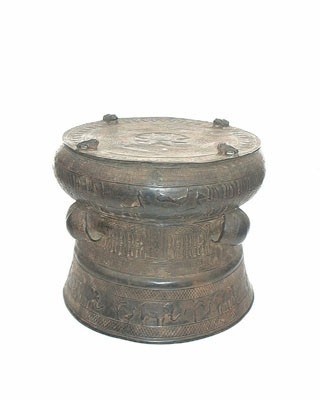 Lot 3506 - Bronzen trommel, zgn. "Ibur riti" (koperen korf)