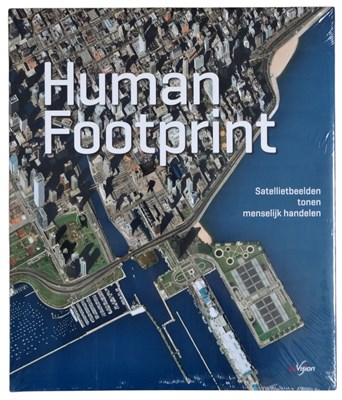 Lot 79 - Fotografie - Human Footprint – Satellietbeelden tonen menselijk handelen 2011