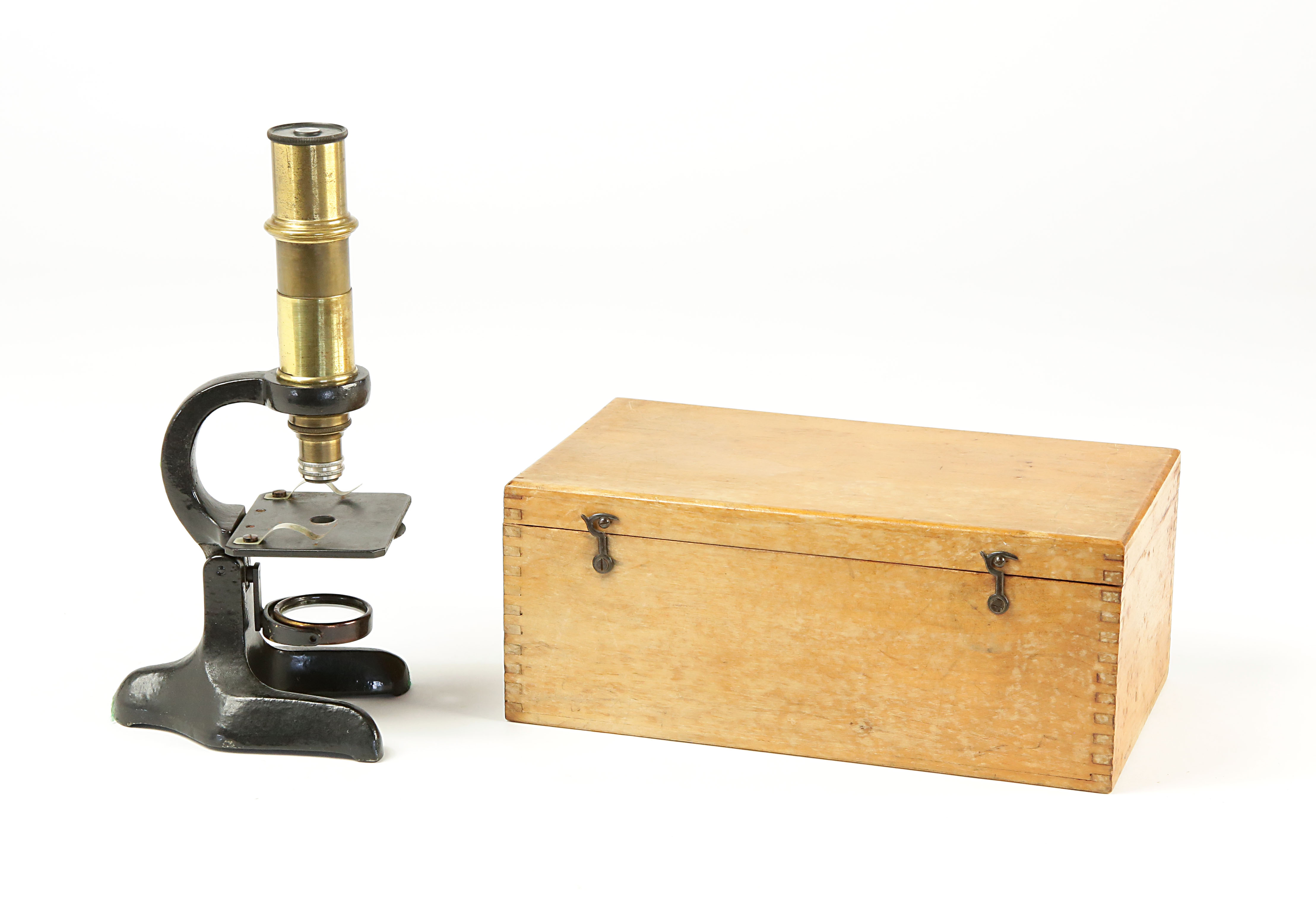 Microscope In 1900 Lot 136 - A Brass Monocular Microscope, circa 1900