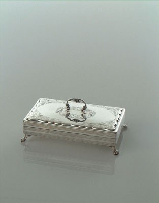 Lot 1620 - Zilveren lepeldoos