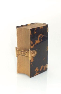 Lot 1625 - Bijbel in schildpad band en gouden slot