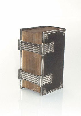 Lot 1626 - Bijbel met dubbele zilveren boeksloten