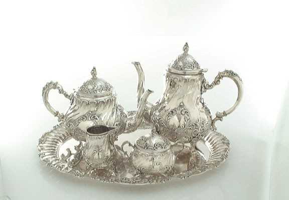 Lot 1631 - Vierdelig zilveren koffie- en theeservies