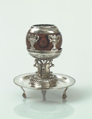 Lot 1656 - Zilver 'noot'-beker