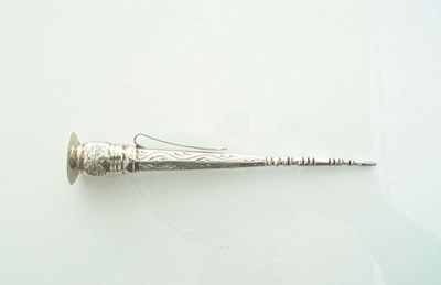 Lot 1694 - Zilveren breipenhouder