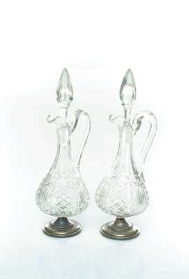Lot 1775 - Twee kristallen karaffen
