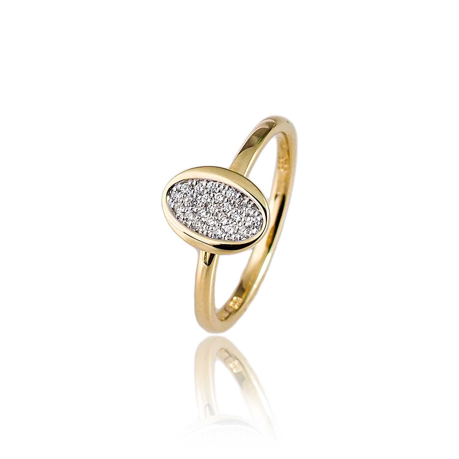 Lot 530 - 18K Gold Diamond Ring