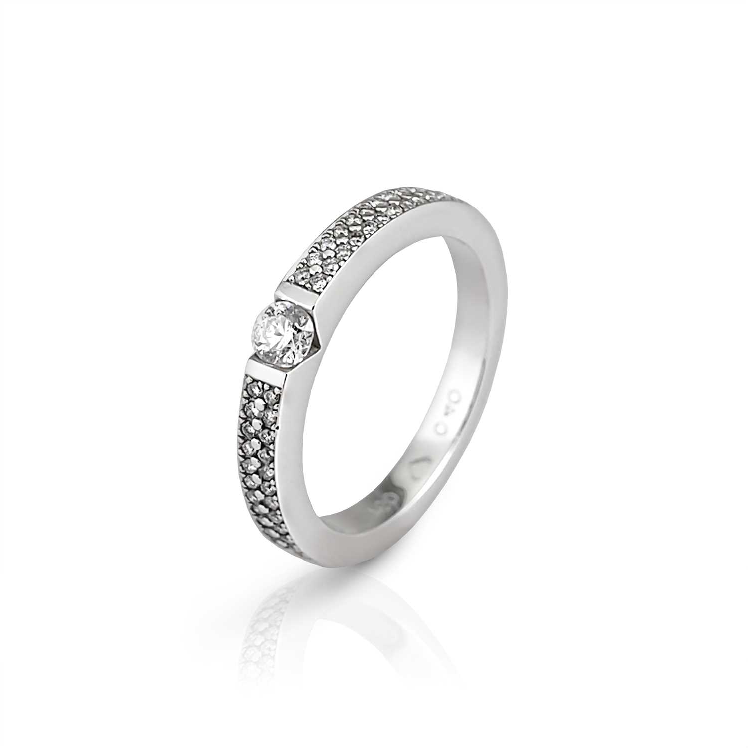 Lot 549 - 18K White Gold Diamond Eternity Ring