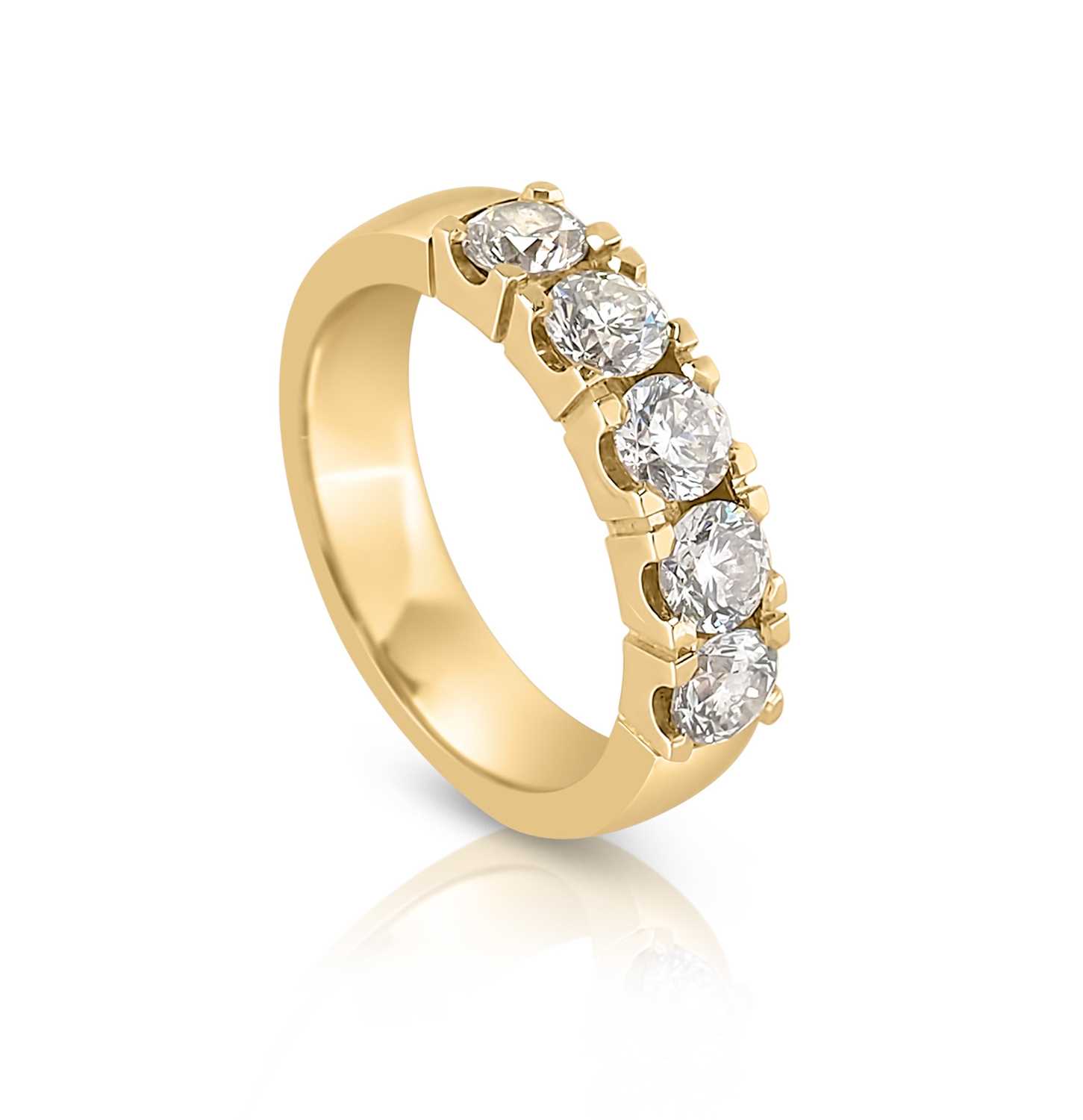 Lot 50 - Gold Ring with Diamonds
