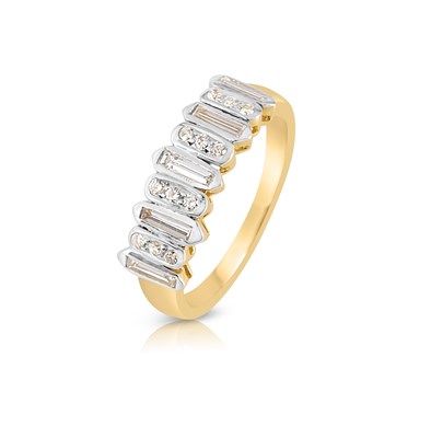 Lot 54 - Gold Ring with Diamonds