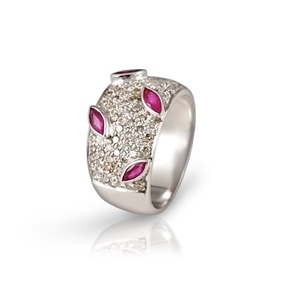 Lot 93 - White Gold Ring with Marquise-cut Ruby and Diamonds