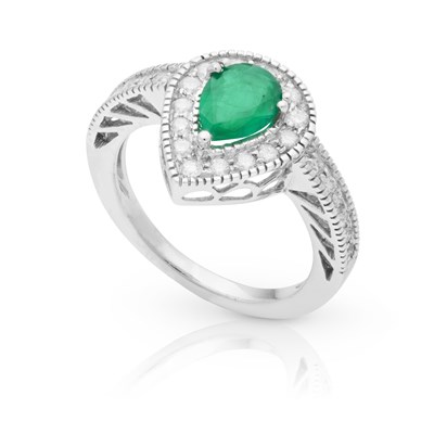 Lot 16 - 18K White Gold, Emerald and Diamond Ring