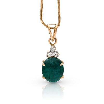 Lot 139 - Gold Pendant with Emerald and Diamonds on Gold Necklace