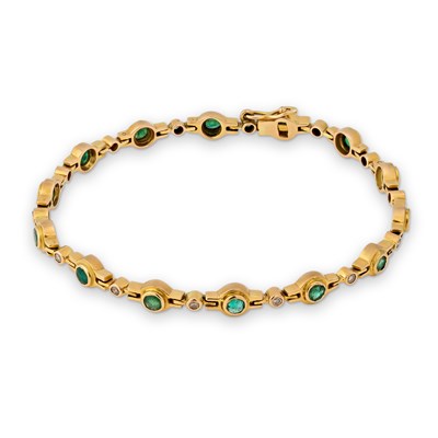 Lot 18 - 18K Gold Emerald and Diamond Bracelet