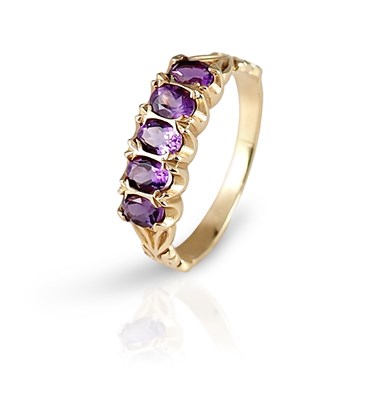 Lot 153 - Gold Ring with Amethyst