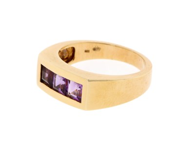 Lot 157 - Gold Ring set with Amethyst