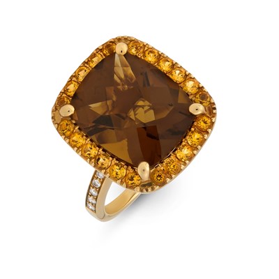 Lot 171 - Gold Ring with a Square-cut Citrine and small Diamonds