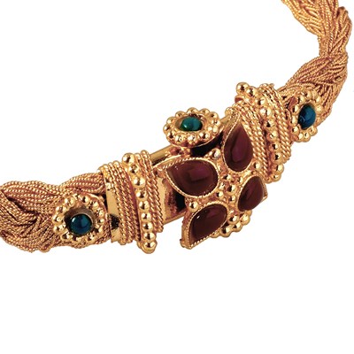 Lot 66 - Traditional Indian Jhumka-Pendant Bracelet with Onyx Lock