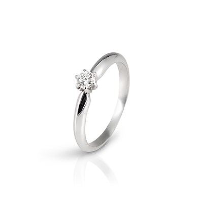 Lot 411 - 14K White Gold and Diamond Solitaire Ring