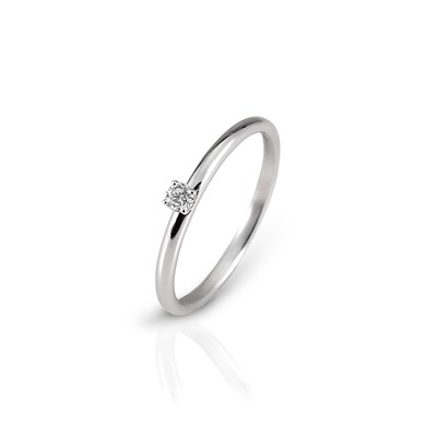 Lot 160 - 14K White Gold and Diamond Solitaire Ring