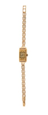 Lot 679 - An 18K Gold ‘Ruvico’ Art Deco Watch
