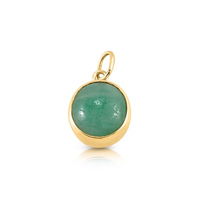 Lot 363 - Gold Pendant set with Jade