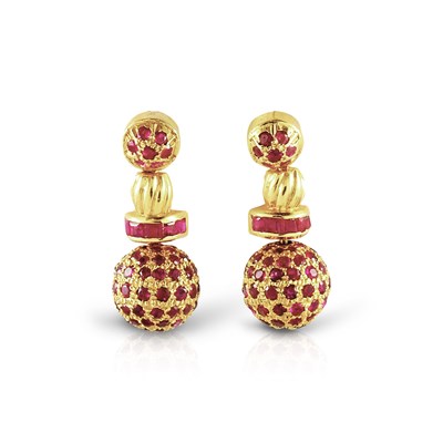 Lot 397 - Pair of Gold Ear Pendant set with Ruby