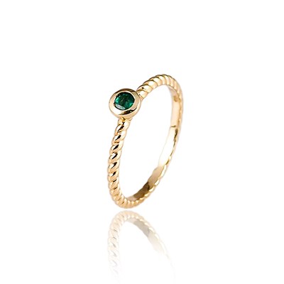 Lot 408 - Gold Ring set with Emerald Solitaire