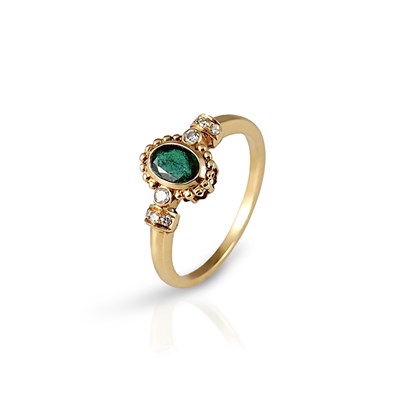 Lot 17 - 18K Gold Ring set with Diamonds and Emerald Solitaire