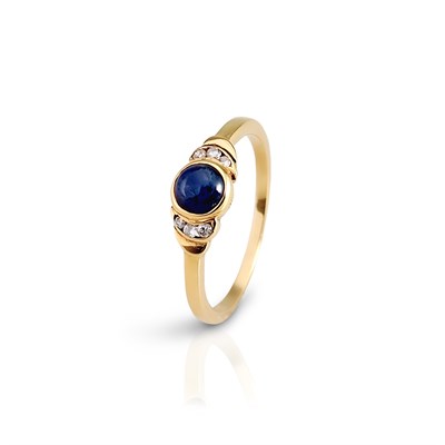 Lot 493 - 18K Gold, Diamond and Sapphire Ring